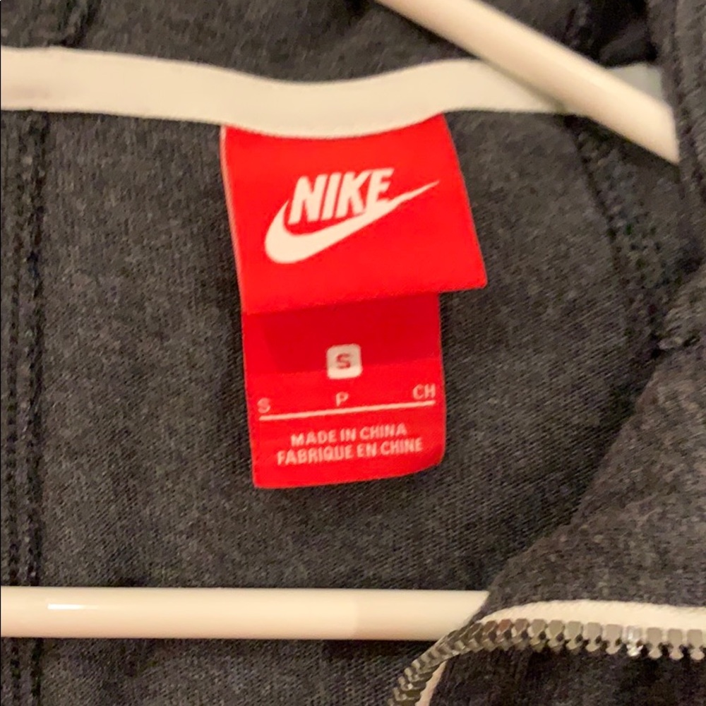 Nike Jacket - Picture 3 of 4